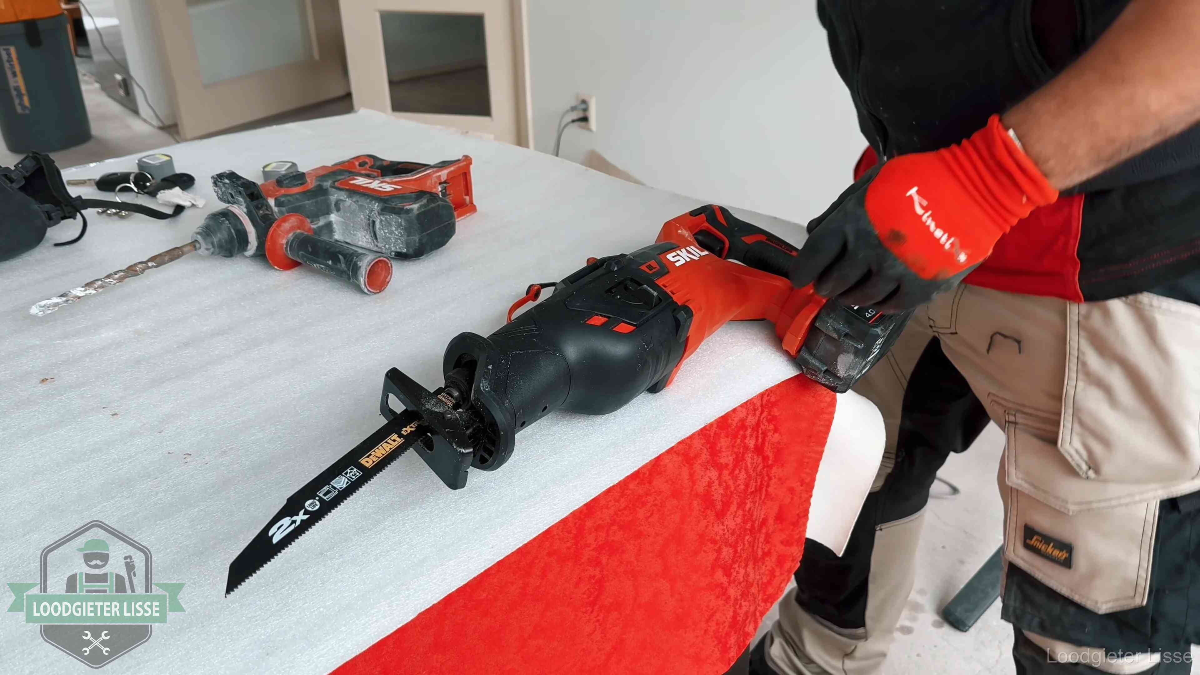 Betrouwbaar loodgietersbedrijf herkennen in Lisse Professioneel gereedschap klaargelegd voor een klus in Lisse